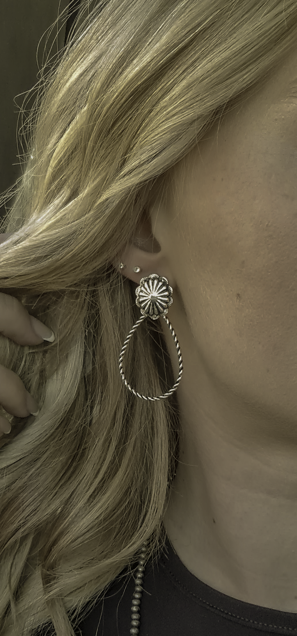 Twisted Oval Conch Studs