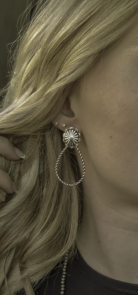 Twisted Oval Conch Studs